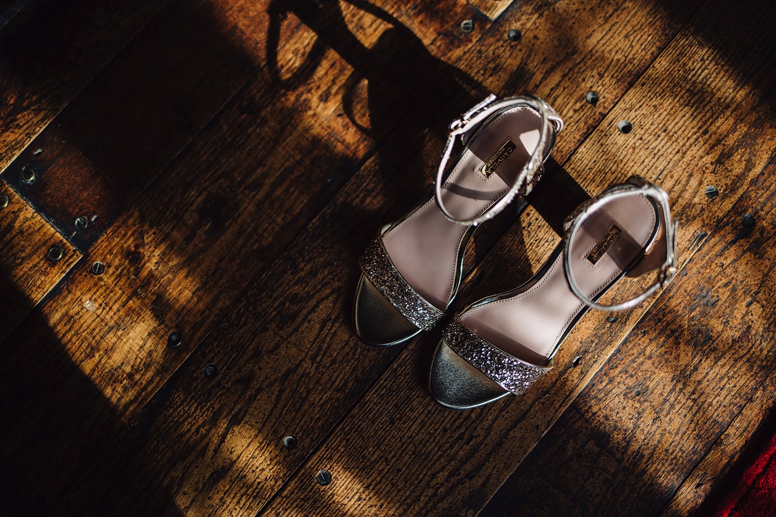 great-fosters-surrey-wedding-photography003
