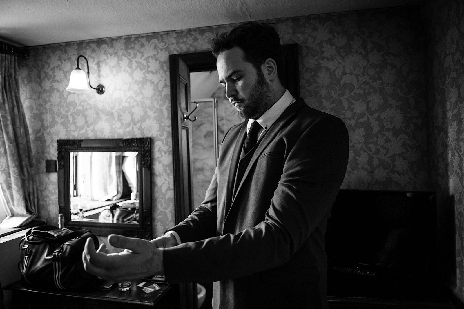 great-fosters-surrey-wedding-photography021